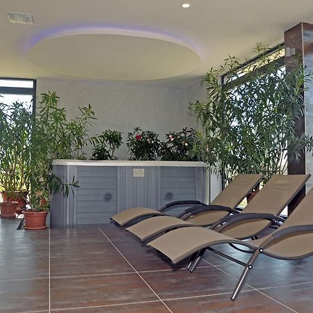 Garden Hotel Medical & Spa デブレツェン エクステリア 写真